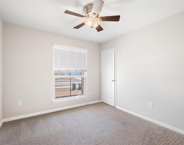 117 Cranbrook Ln - Photo Thumbnail 4