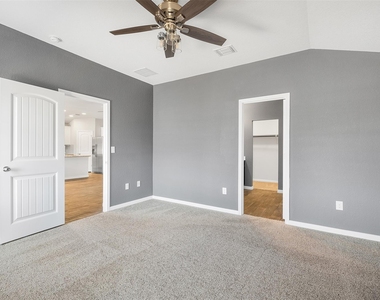 117 Cranbrook Ln - Photo Thumbnail 16