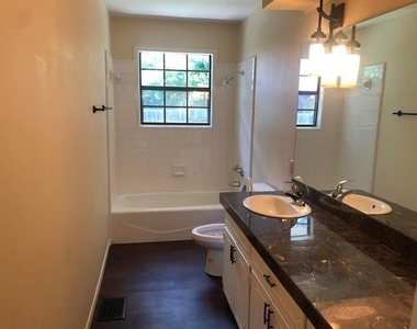 268 Quail St - Photo Thumbnail 2