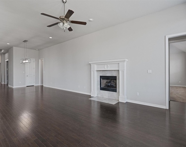 404 Miracle Rose Way - Photo Thumbnail 12