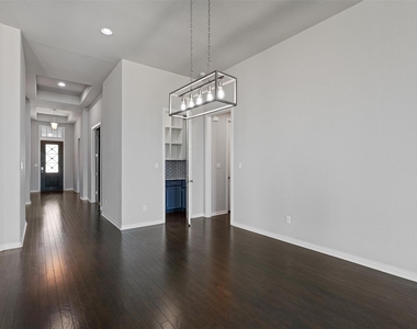 404 Miracle Rose Way - Photo Thumbnail 6