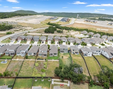 8009 Copper Prairie Bnd - Photo Thumbnail 34
