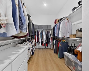 4010 Flowstone Ln - Photo Thumbnail 26