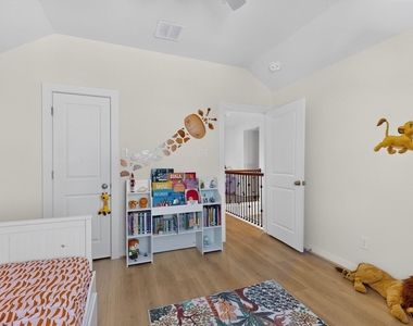 4010 Flowstone Ln - Photo Thumbnail 22