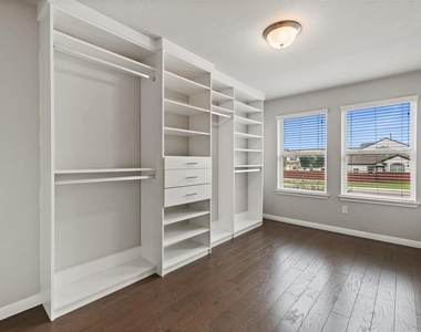 1615 Airedale Rd - Photo Thumbnail 21