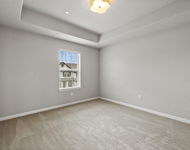 1615 Airedale Rd - Photo Thumbnail 23