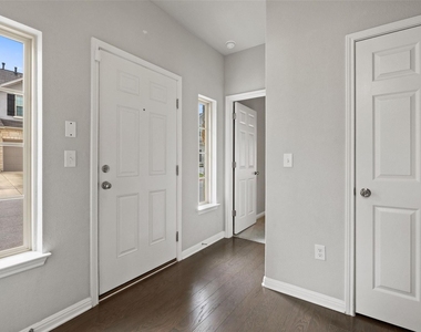 1615 Airedale Rd - Photo Thumbnail 5
