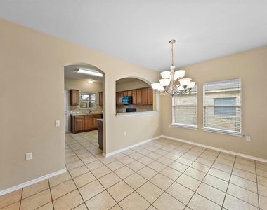 11101 Liberty Farms Dr - Photo Thumbnail 4