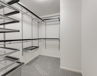 9316 Bavaria Ln - Photo Thumbnail 14