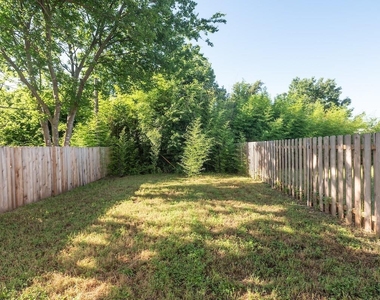 925 Chisholm Cv - Photo Thumbnail 28