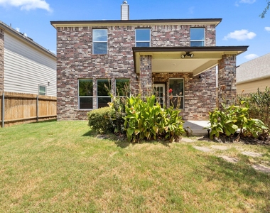 2950 E Old Settlers Blvd - Photo Thumbnail 27