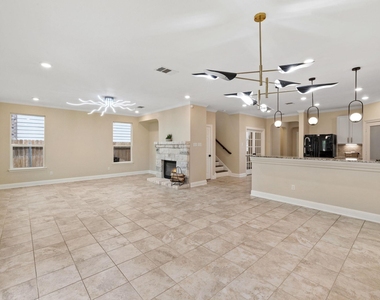 2950 E Old Settlers Blvd - Photo Thumbnail 13