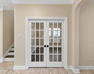 2950 E Old Settlers Blvd - Photo Thumbnail 6