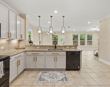 2950 E Old Settlers Blvd - Photo Thumbnail 10