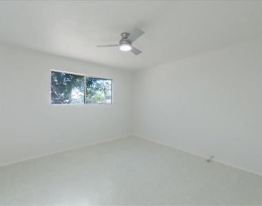 421 Fantail Loop - Photo Thumbnail 12