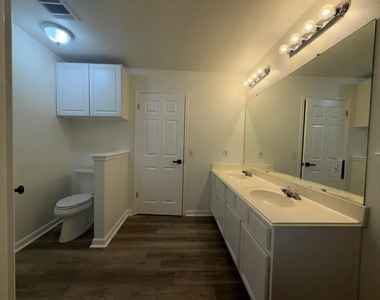 5807 Teri Rd - Photo Thumbnail 16
