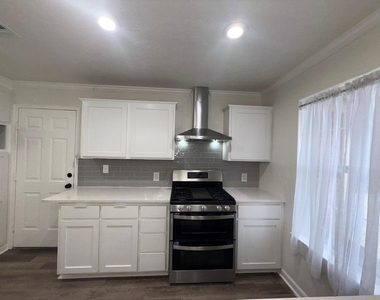 5807 Teri Rd - Photo Thumbnail 8