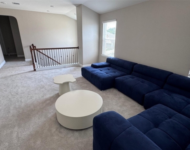4600 Colmar Dr - Photo Thumbnail 21