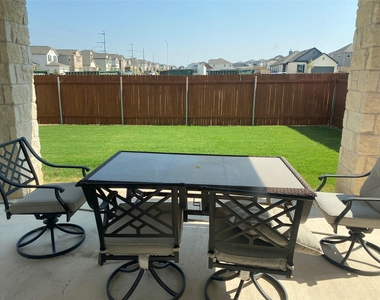 4600 Colmar Dr - Photo Thumbnail 27