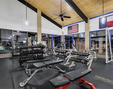 205 Venture Blvd S - Photo Thumbnail 36