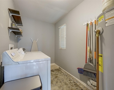 205 Venture Blvd S - Photo Thumbnail 15