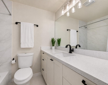 5804 Gloucester Ln - Photo Thumbnail 11