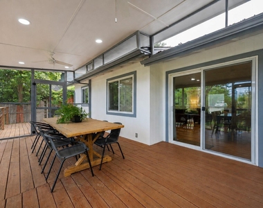 5804 Gloucester Ln - Photo Thumbnail 13