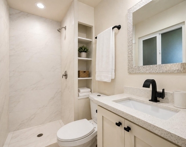 5804 Gloucester Ln - Photo Thumbnail 9