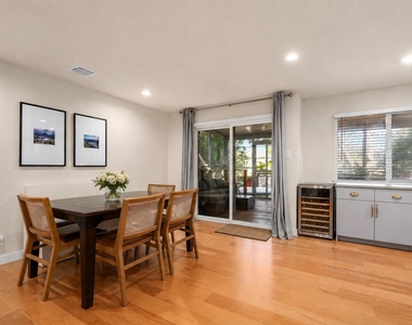 5804 Gloucester Ln - Photo Thumbnail 7