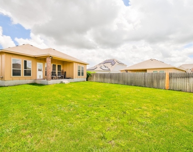 717 Friars Tuck Dr - Photo Thumbnail 29