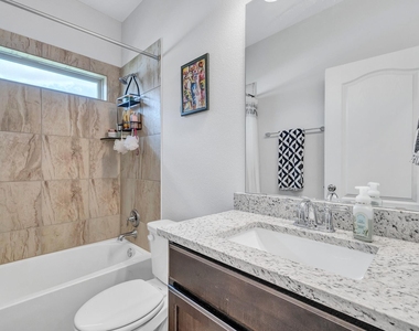 717 Friars Tuck Dr - Photo Thumbnail 23