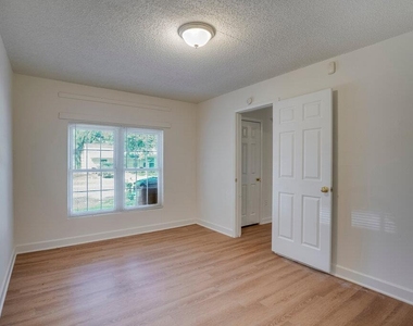 509 Treys Way - Photo Thumbnail 6