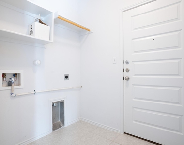 345 Horsemint Way - Photo Thumbnail 22
