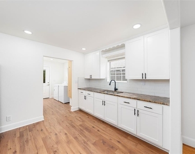 3103 E 16th St - Photo Thumbnail 15