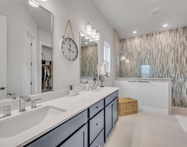 8517 Grenadier Dr - Photo Thumbnail 15