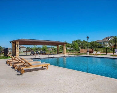 8517 Grenadier Dr - Photo Thumbnail 33