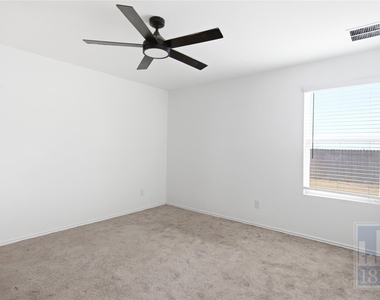 612 Clear Sky Dr - Photo Thumbnail 10