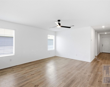 612 Clear Sky Dr - Photo Thumbnail 1