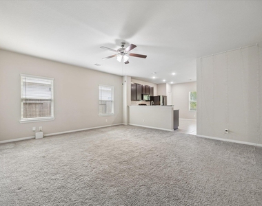 4907 Fairwater Ct - Photo Thumbnail 5