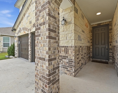 200 Auburn St - Photo Thumbnail 3