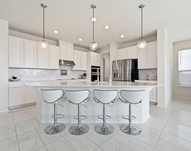 200 Auburn St - Photo Thumbnail 13