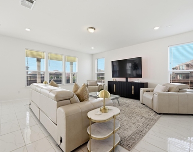 200 Auburn St - Photo Thumbnail 7