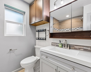 410 Magnolia St - Photo Thumbnail 15