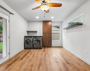 410 Magnolia St - Photo Thumbnail 14