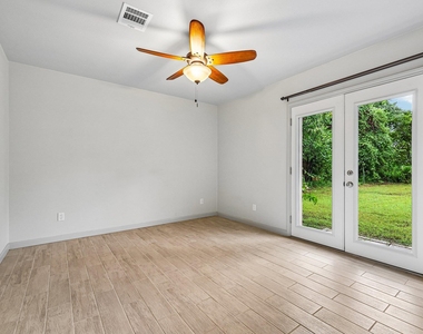 410 Magnolia St - Photo Thumbnail 17