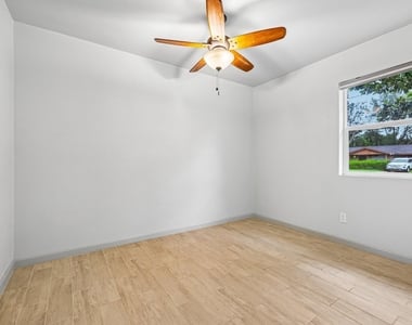 410 Magnolia St - Photo Thumbnail 22