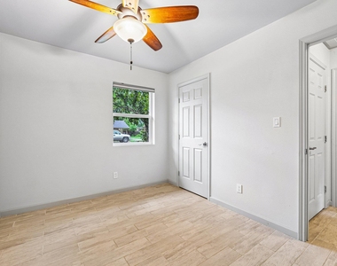 410 Magnolia St - Photo Thumbnail 23