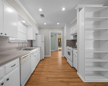1404 Briarcliff Blvd - Photo Thumbnail 8