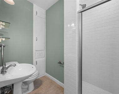 1404 Briarcliff Blvd - Photo Thumbnail 17