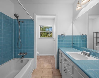 1404 Briarcliff Blvd - Photo Thumbnail 12